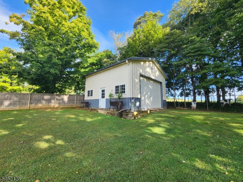 10 Parkview Dr Property Photo 31