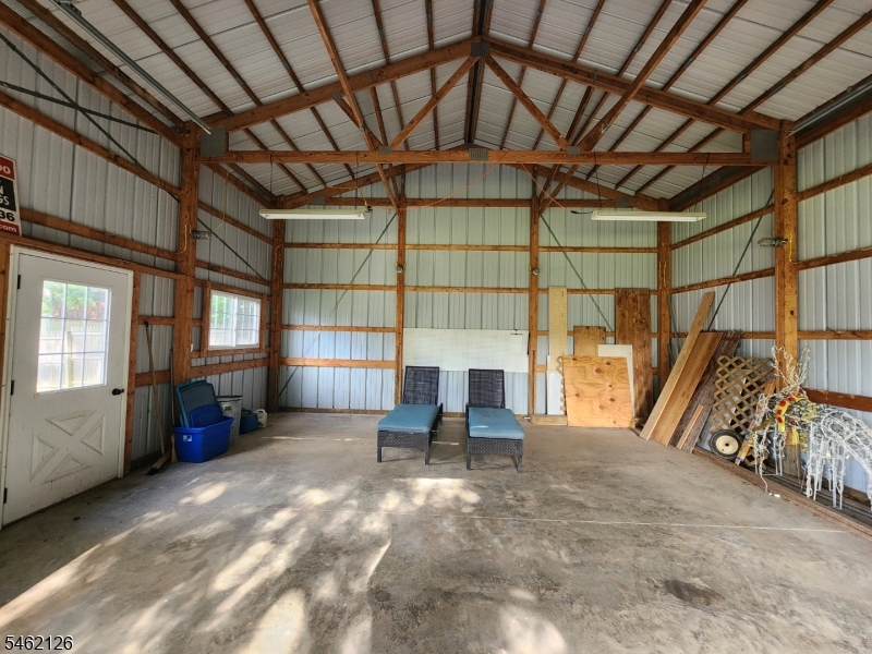 10 Parkview Dr Property Photo 32