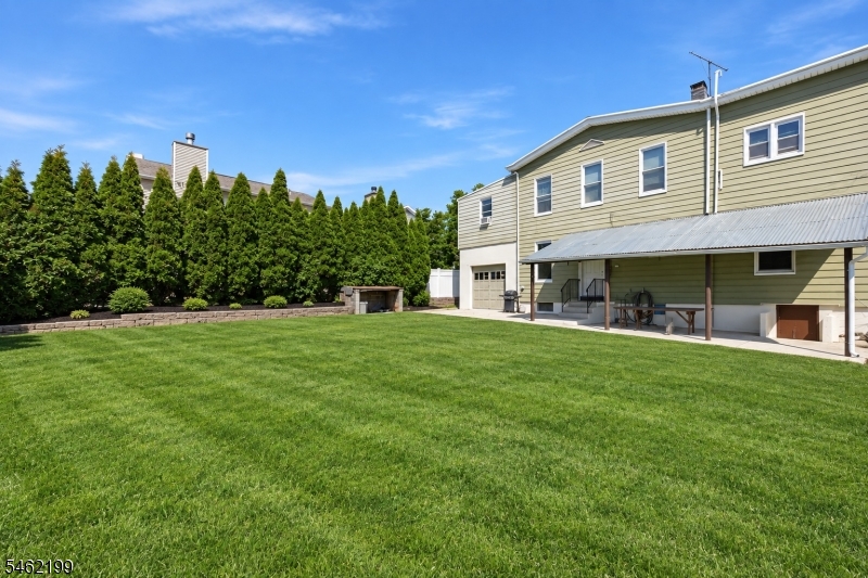 508 2nd St Property Photo 17