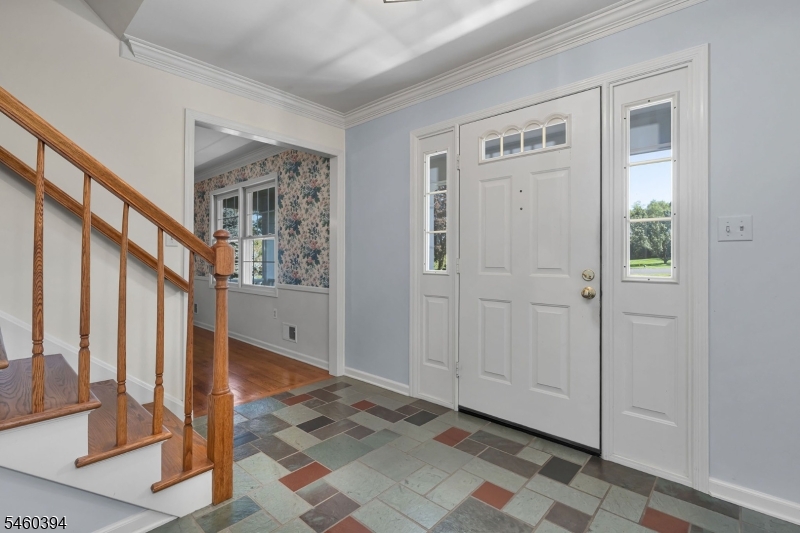 111 Carriage Hill Way Property Photo 5