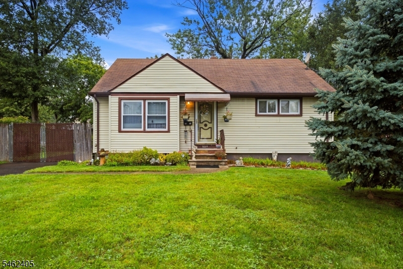 1449 Frances Ln Property Photo 1