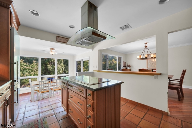 19 Pepper Rd Property Photo 6