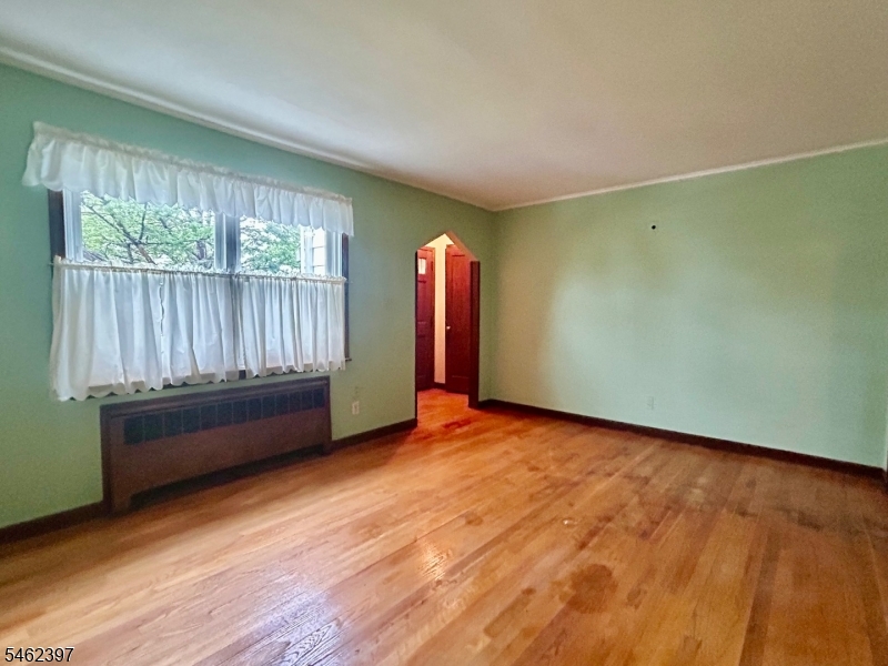 222 Terrace Ave Property Photo 5