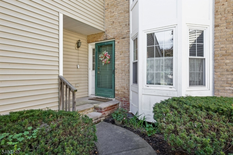138 Leonardo Dr Property Photo 1
