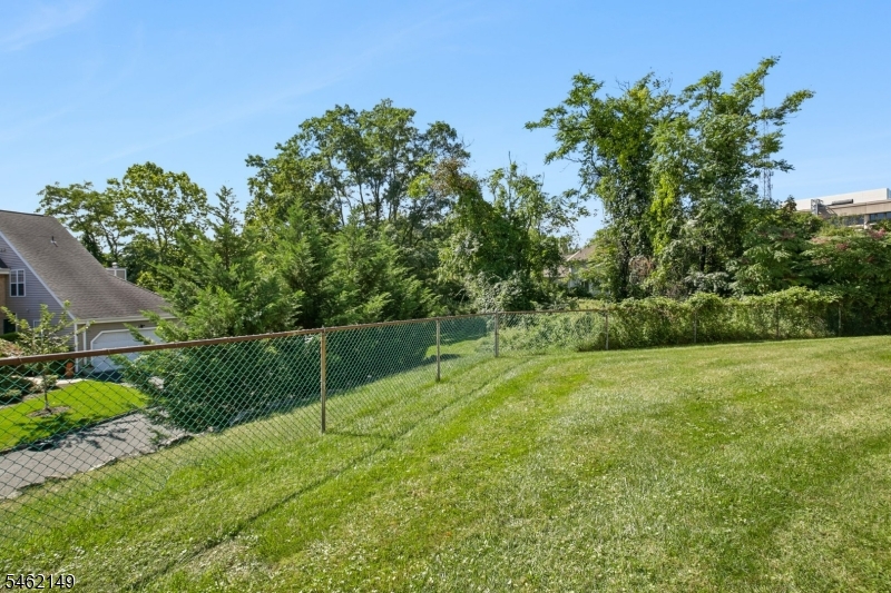 138 Leonardo Dr Property Photo 34