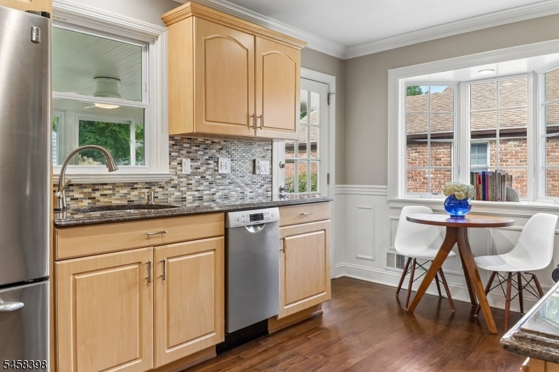 9 Greenfield Ave Property Photo 6