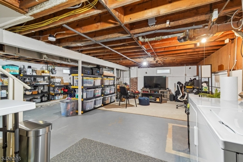 9 Greenfield Ave Property Photo 14