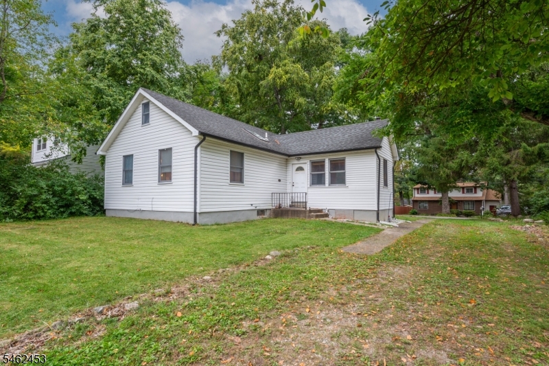 59 Voorhis Pl Property Photo 21