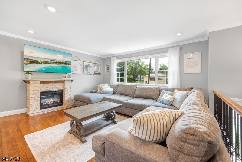 4 Huron Ave Property Photo 3