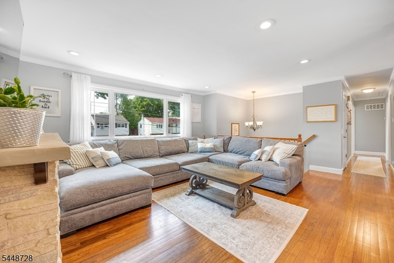 4 Huron Ave Property Photo 4