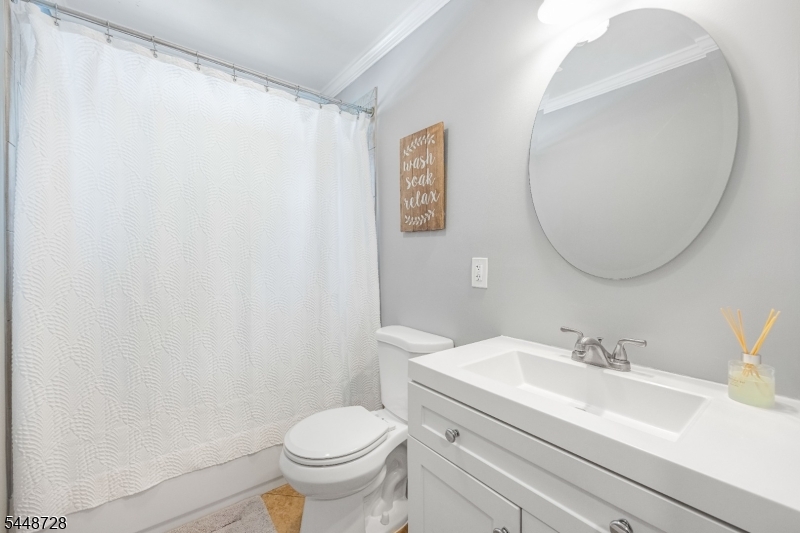 4 Huron Ave Property Photo 14