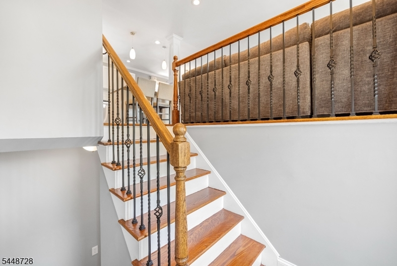 4 Huron Ave Property Photo 18