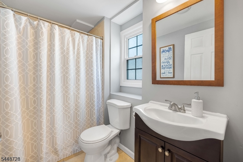 4 Huron Ave Property Photo 19