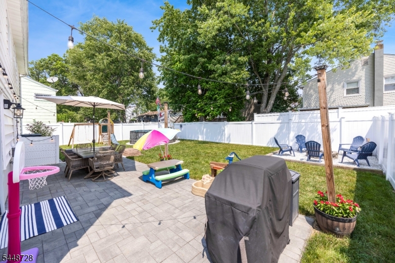 4 Huron Ave Property Photo 26