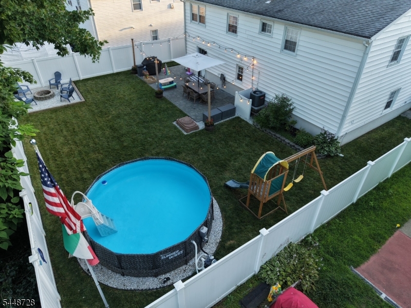 4 Huron Ave Property Photo 30