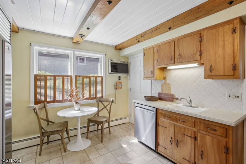 1 Wootton Rd Property Photo 16
