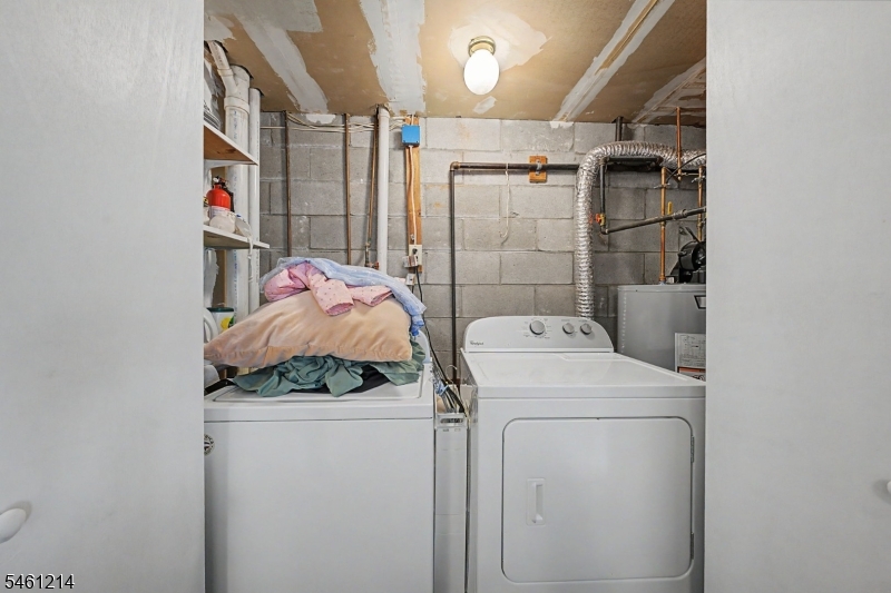 61 Henry St Property Photo 13