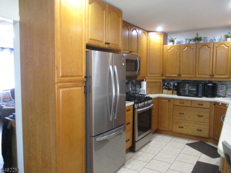 32 Newman Ave Property Photo 11