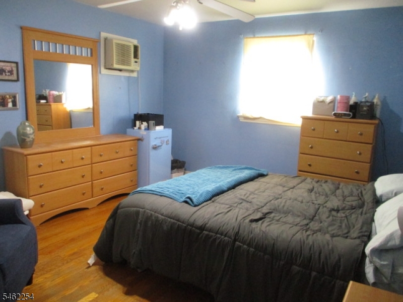 32 Newman Ave Property Photo 14