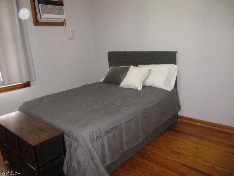 32 Newman Ave Property Photo 17