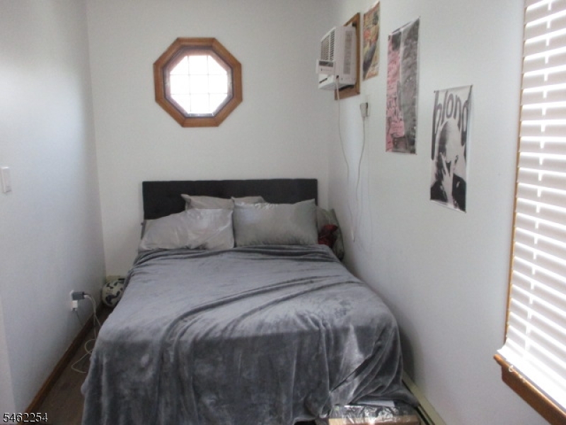 32 Newman Ave Property Photo 22