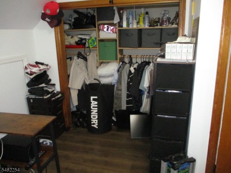 32 Newman Ave Property Photo 24