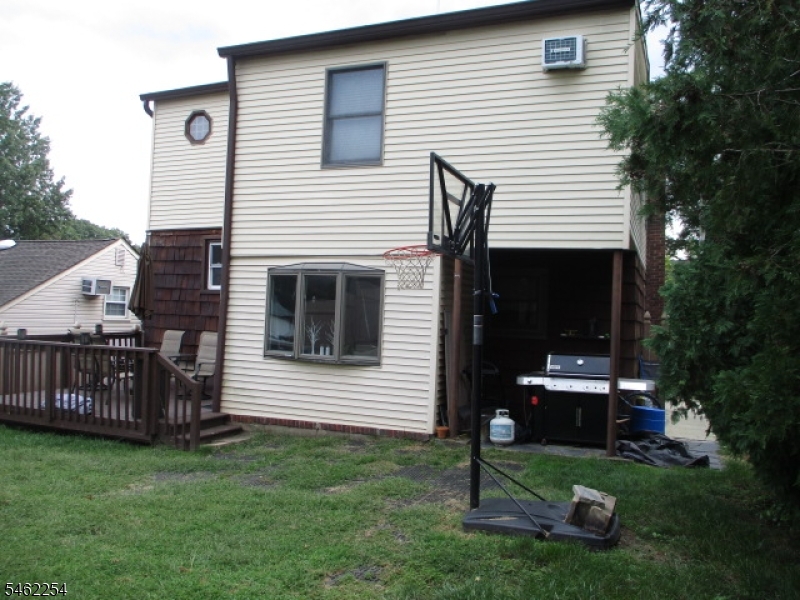 32 Newman Ave Property Photo 26
