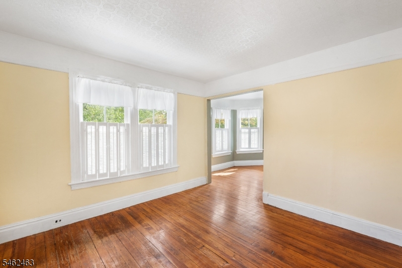 35 Maple Ave Property Photo 19