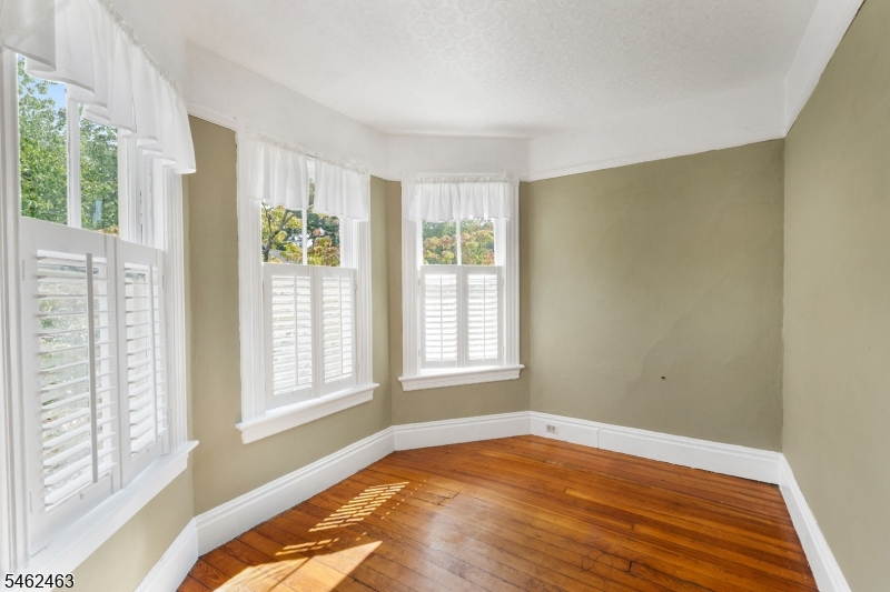 35 Maple Ave Property Photo 20