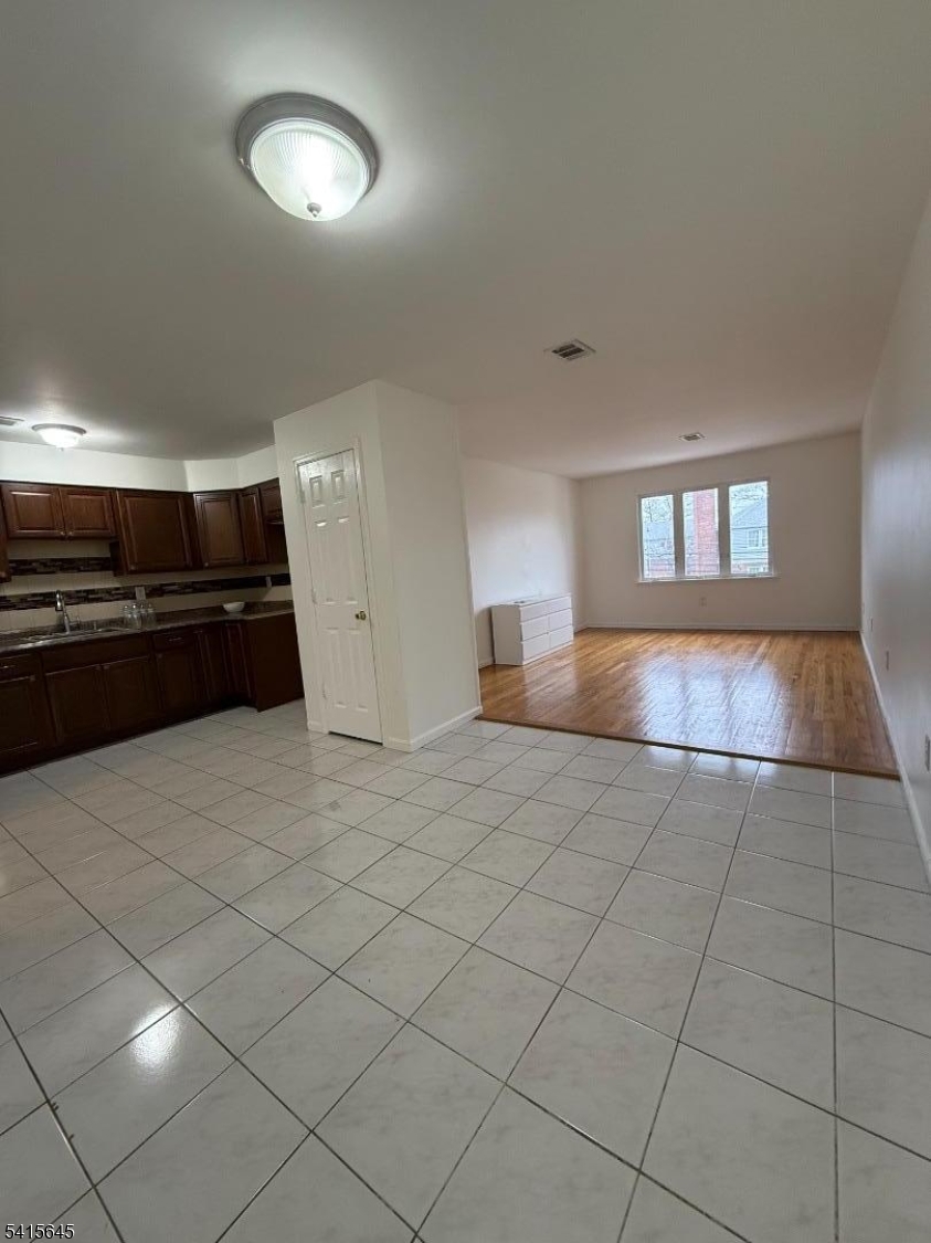 450 Lidgerwood Ave 1 Property Photo 1