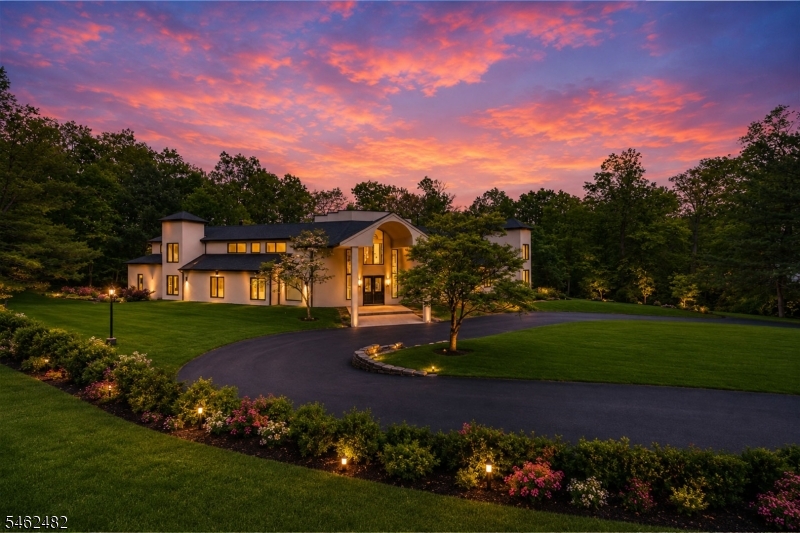 809 West Shore Drive Property Photo 1