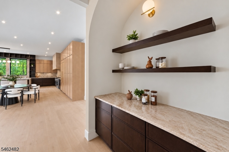 809 West Shore Drive Property Photo 10