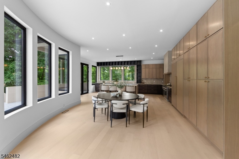 809 West Shore Drive Property Photo 11