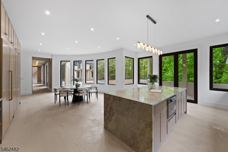 809 West Shore Drive Property Photo 12
