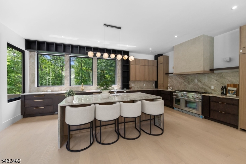 809 West Shore Drive Property Photo 13