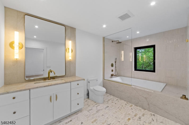 809 West Shore Drive Property Photo 32
