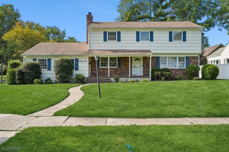 25 Manchester Drive Property Photo 4