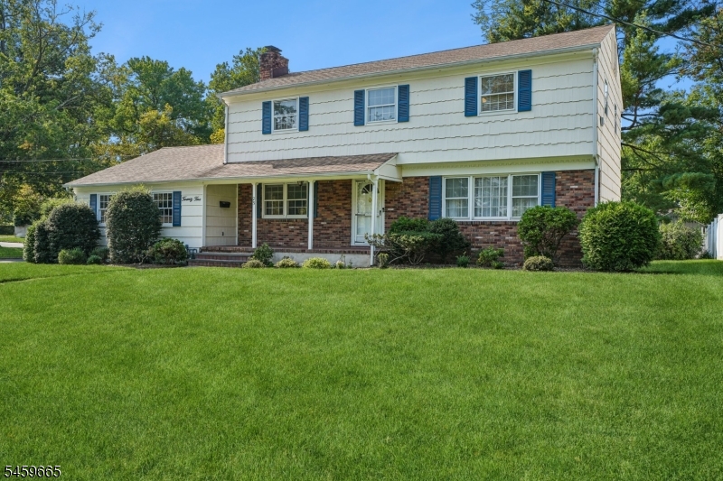 25 Manchester Drive Property Photo 5