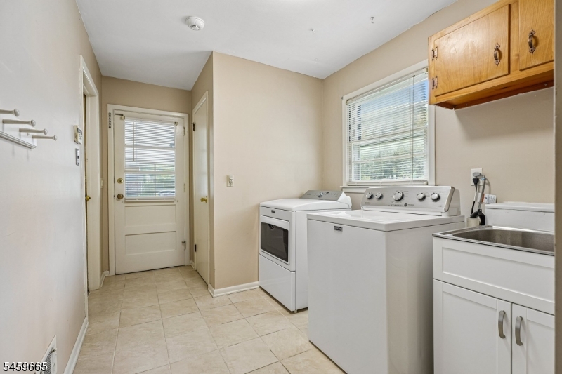 25 Manchester Drive Property Photo 19