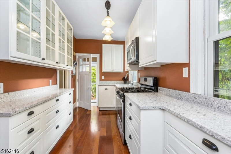 145 Watchung Ave Property Photo 10