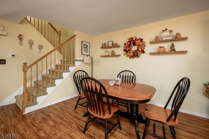 34 2nd St Property Photo 14