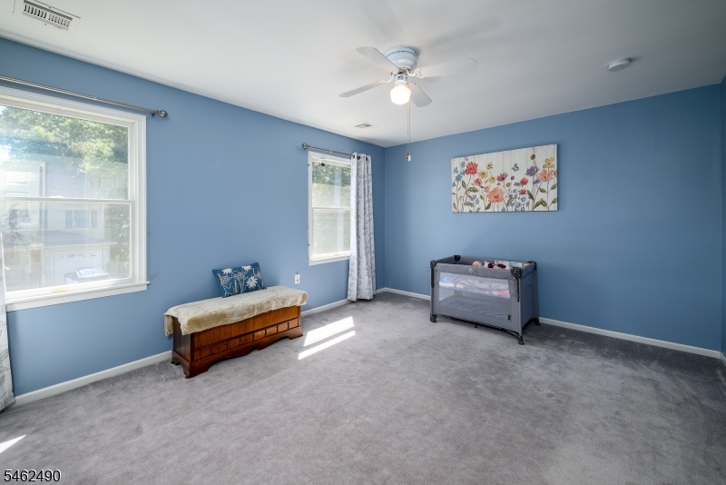 34 2nd St Property Photo 16