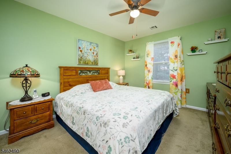 34 2nd St Property Photo 19