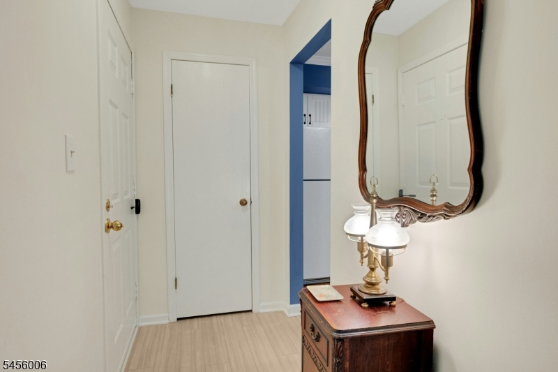 15 Kensington Rd F Property Photo 5
