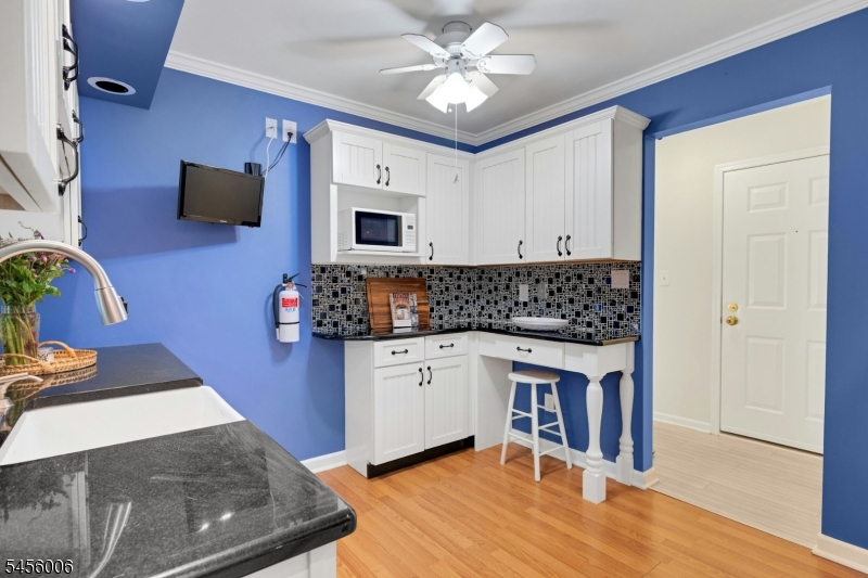 15 Kensington Rd F Property Photo 6