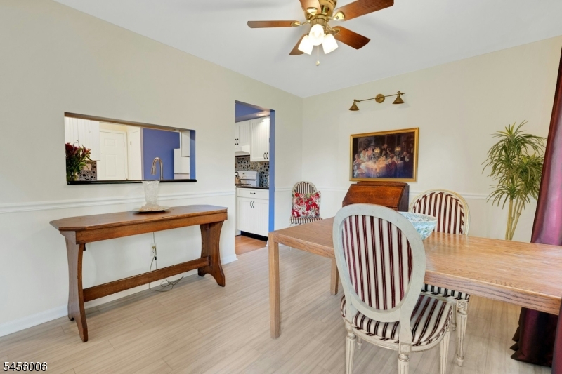 15 Kensington Rd F Property Photo 7