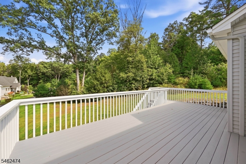 58 Leslie Dr Property Photo 34