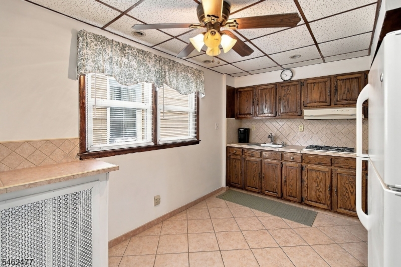 15 Boyle Pl Property Photo 8