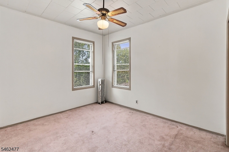15 Boyle Pl Property Photo 16