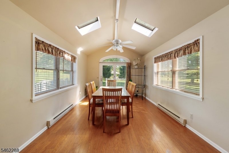 9 Sierra Dr Property Photo 8